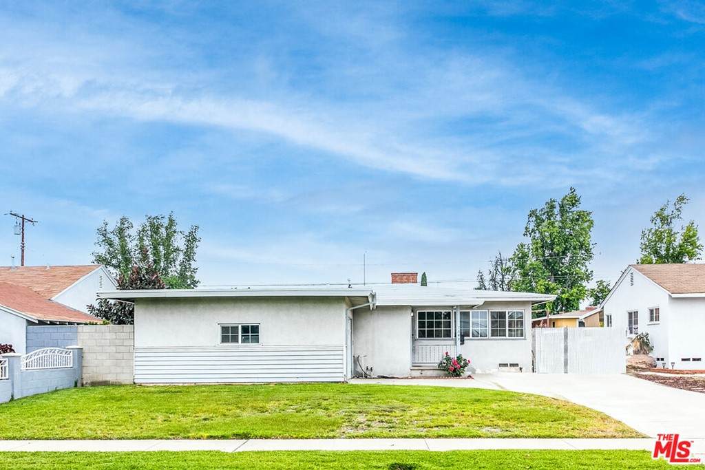 1649 Granada Place - Photo 1