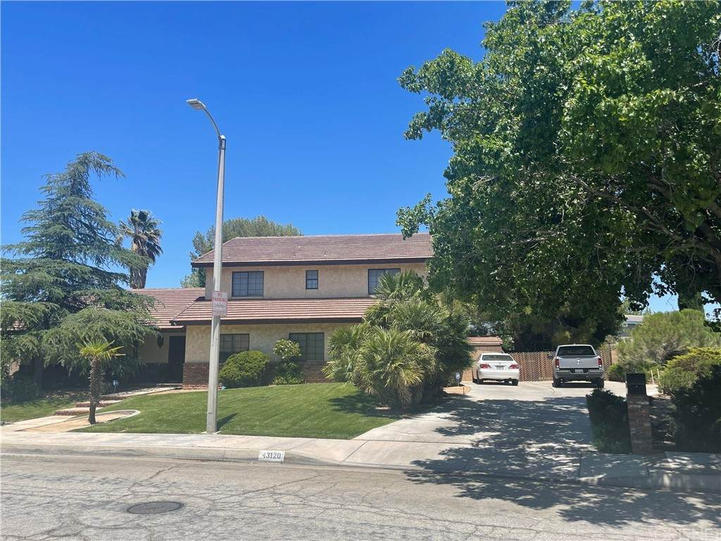 43120 Montemarte Court - Photo 1