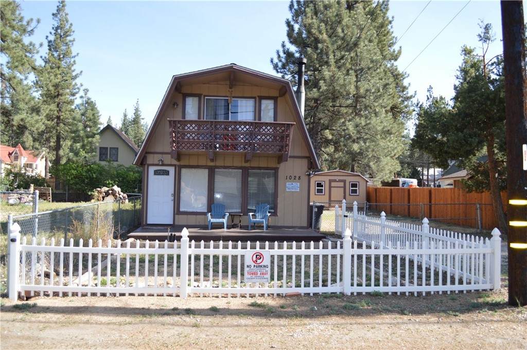 1028 Aeroplane Boulevard - Photo 1