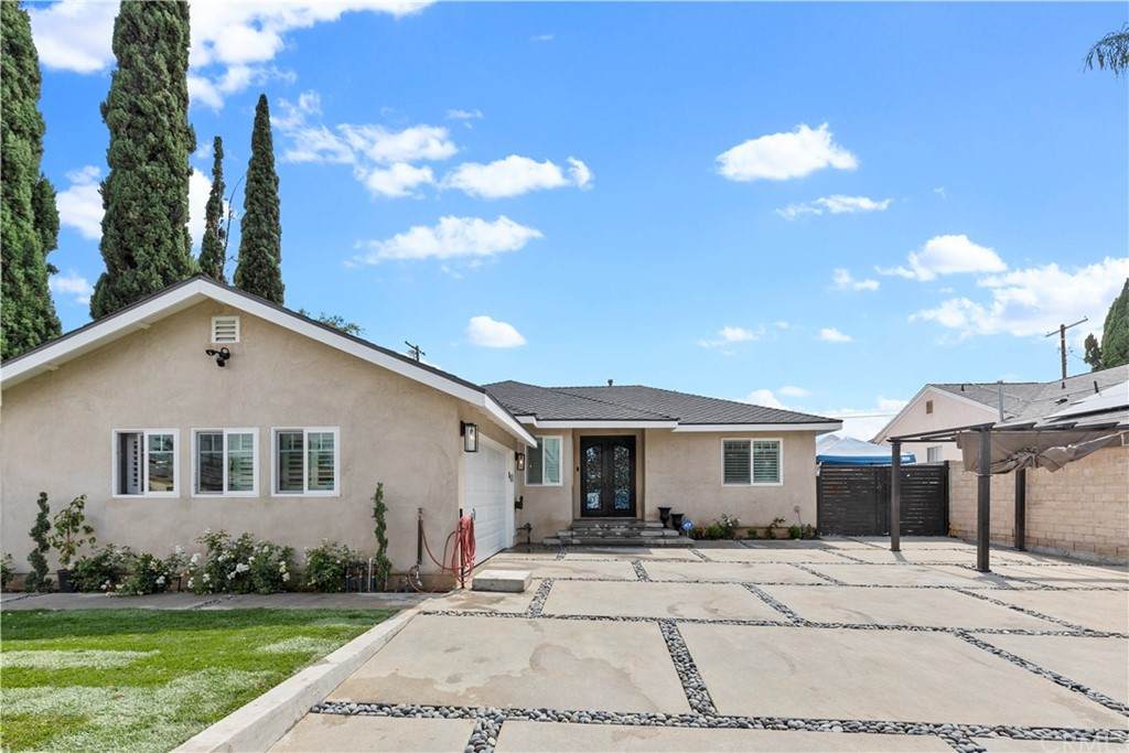 9555 Stanwin Avenue - Photo 1