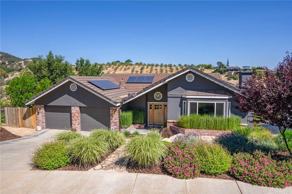55 Hillcrest Drive - Photo 1