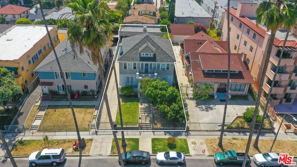 137 Berendo Street - Photo 1