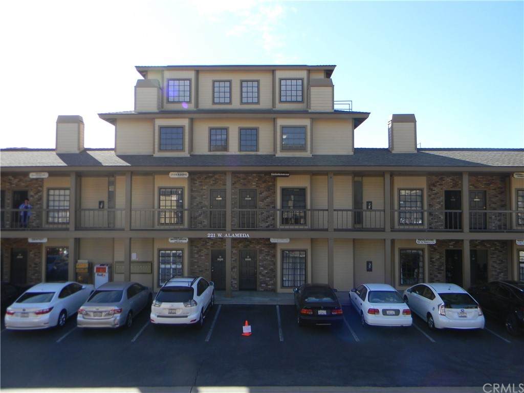 221 Alameda Avenue - Photo 1