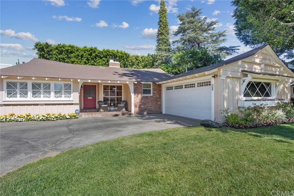 6646 Mammoth Avenue - Photo 1