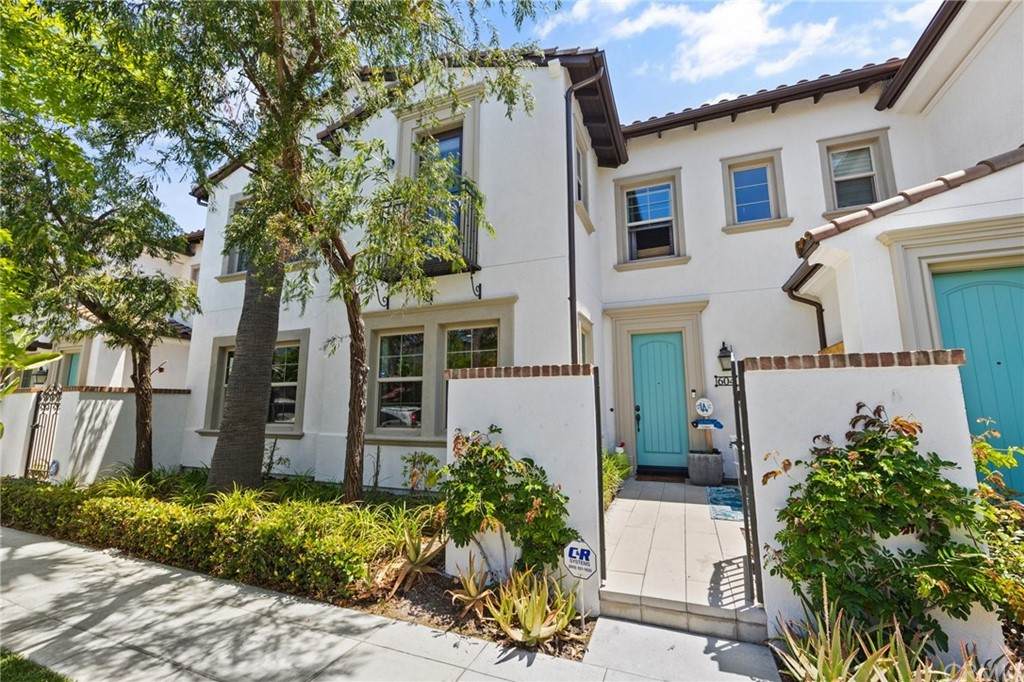 604 Water Street - Photo 1