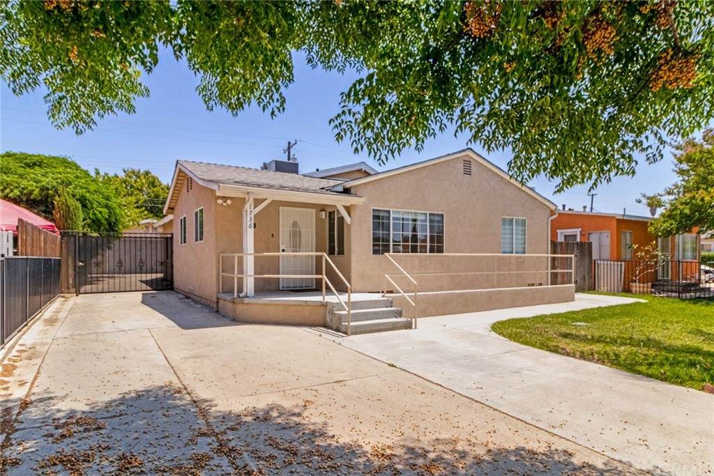 1736 Huntington Street - Photo 1