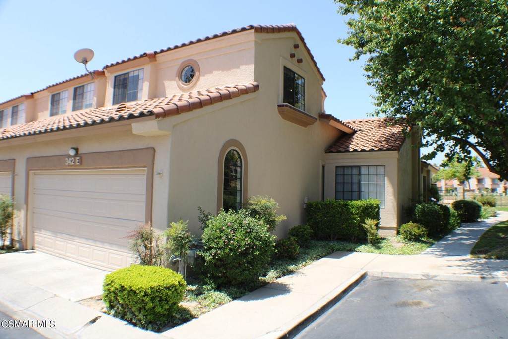 342 Country Club Drive - Photo 1