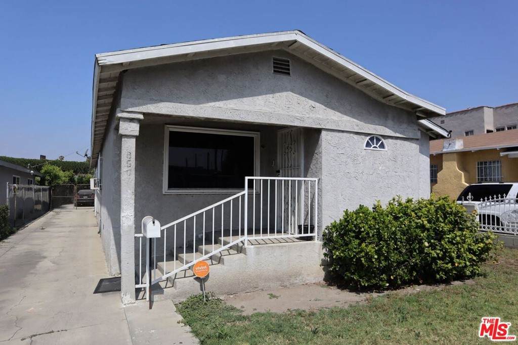 8507 Olive Street - Photo 1