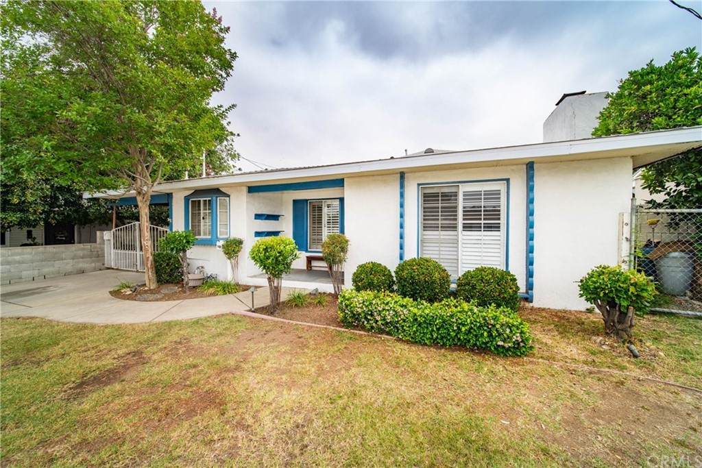 417 Lemon Avenue - Photo 1