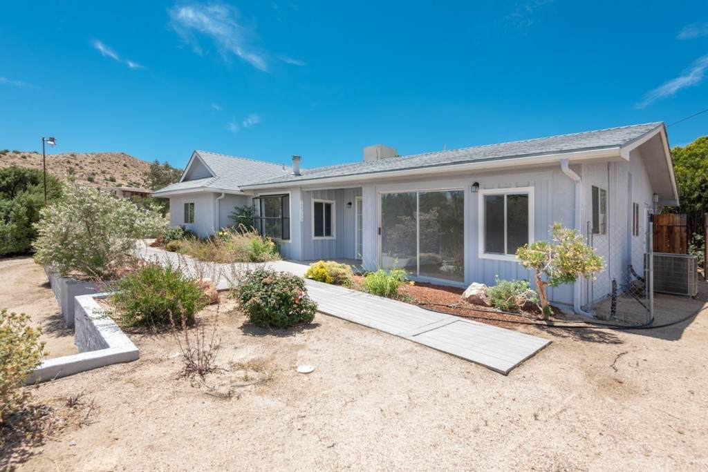 49090 Paradise Avenue - Photo 1