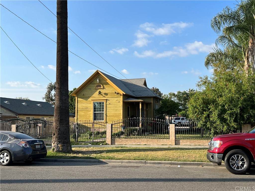2933 4th Street - Photo 1