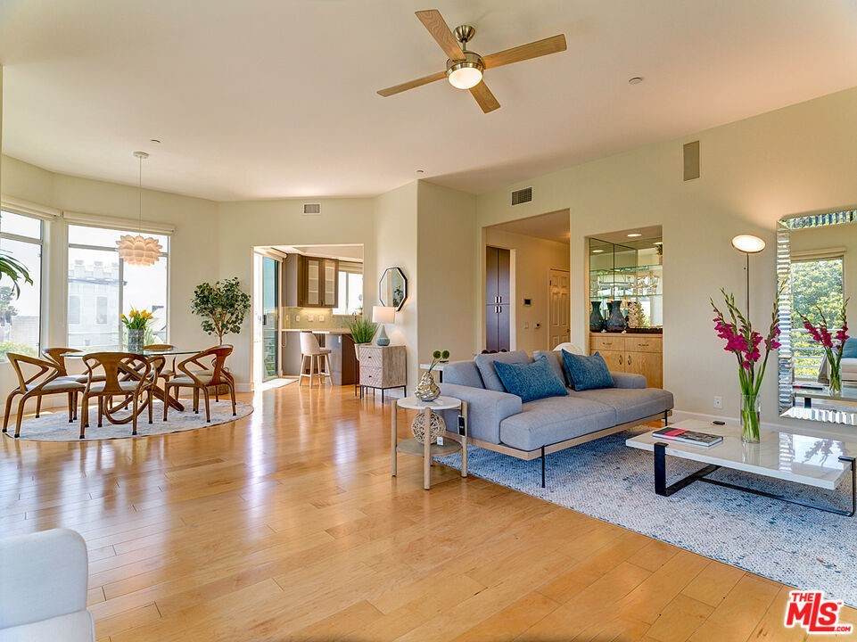 1325 Arizona Avenue - Photo 1