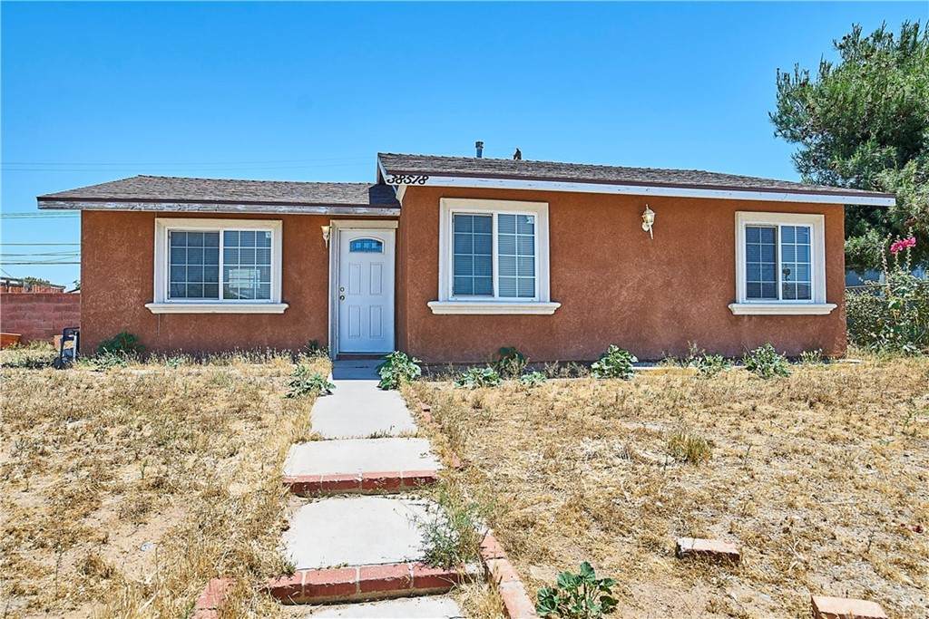 38518 30th Street - Photo 1