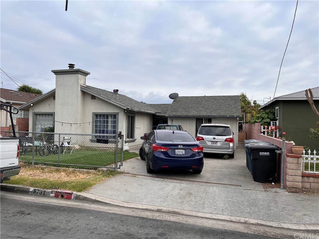 8732 Burton St - Photo 1