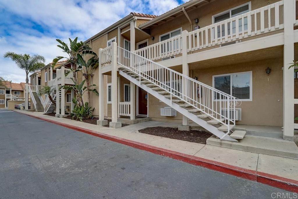 340 15th Ave - Photo 1