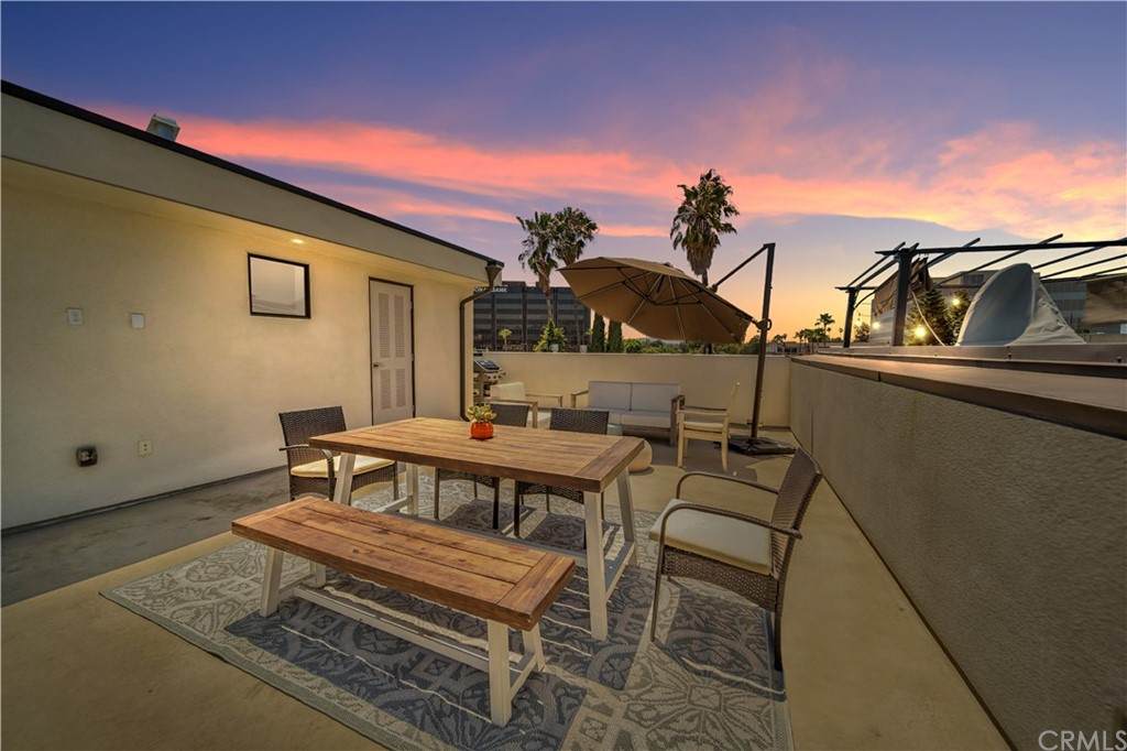 4617 Riverton Avenue - Photo 1
