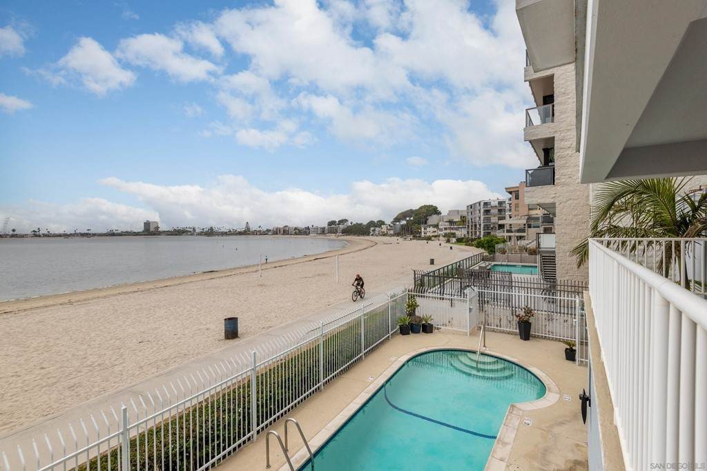 3850 Riviera Dr - Photo 1