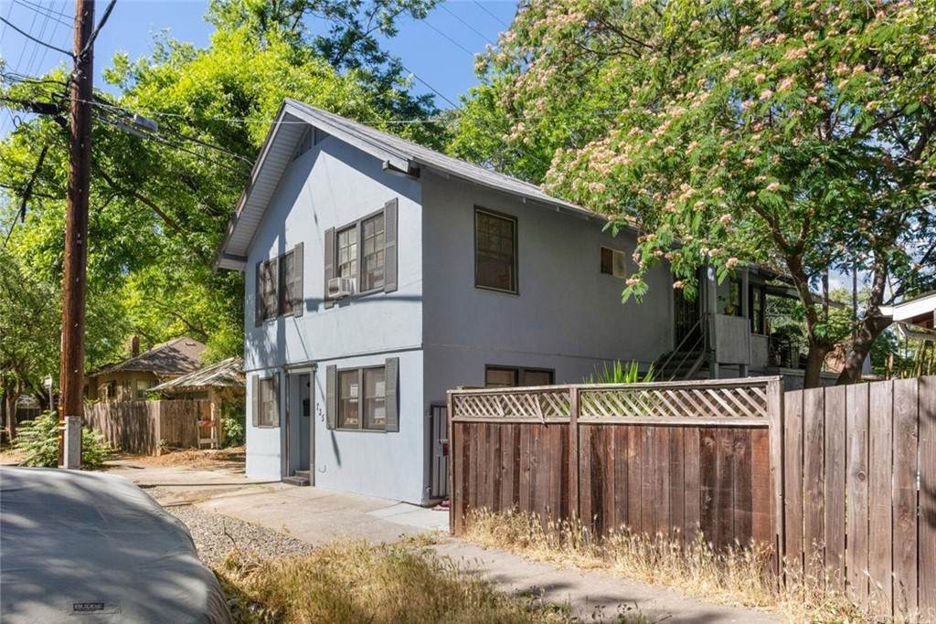 735 Pine Street - Photo 1
