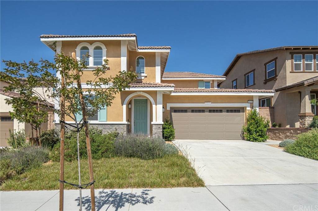 5018 Oak Moss Avenue - Photo 1