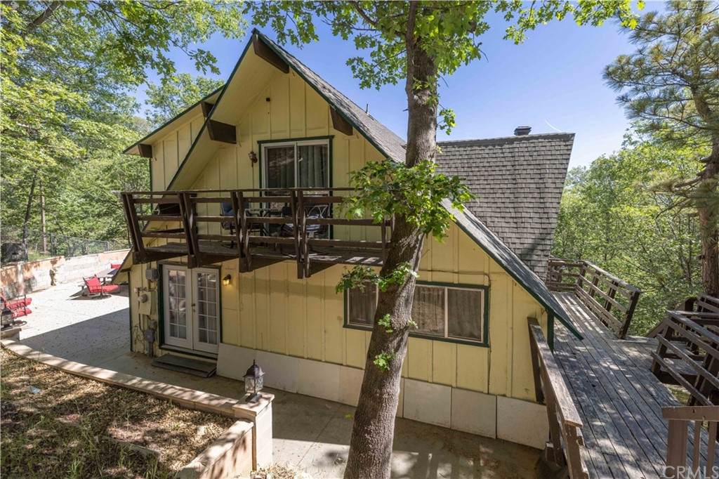 27932 Matterhorn Drive - Photo 1