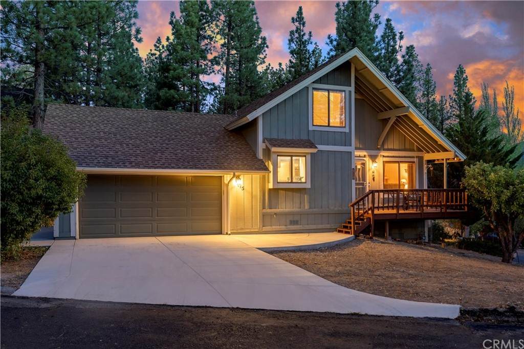415 Woodcreek Drive - Photo 1