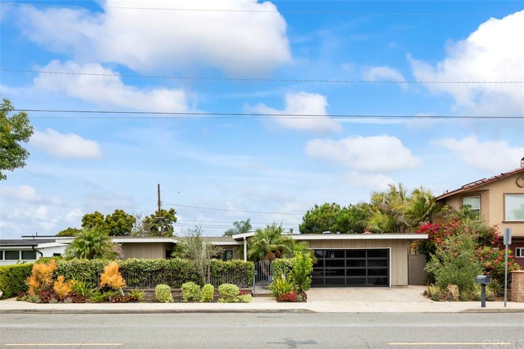 460 16th Street - Photo 1