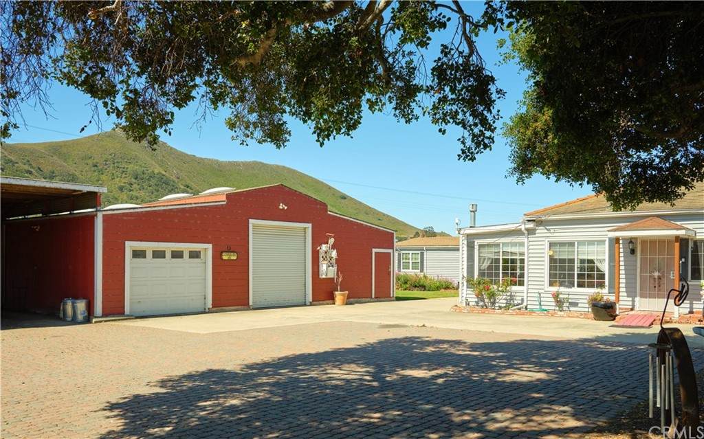 1970 Quintana Road - Photo 1