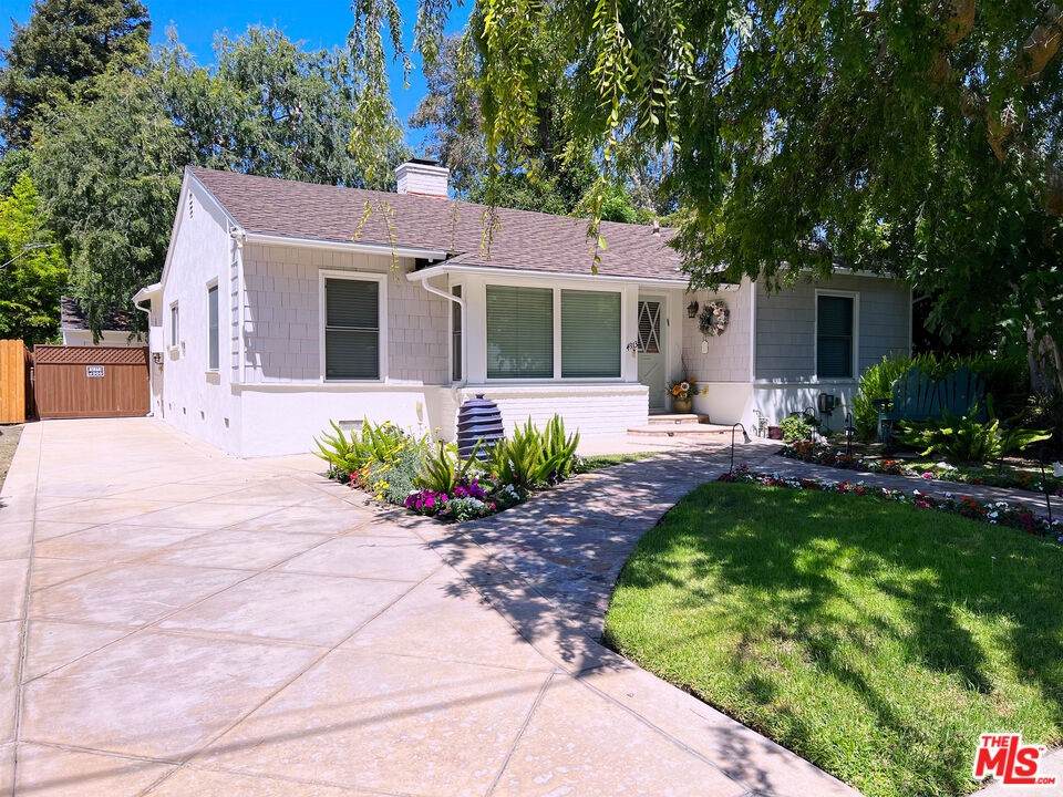4913 Laurelgrove Avenue - Photo 1