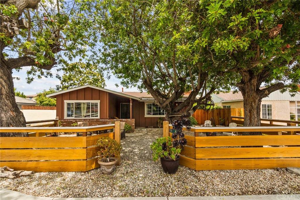 310 22nd Street - Photo 1