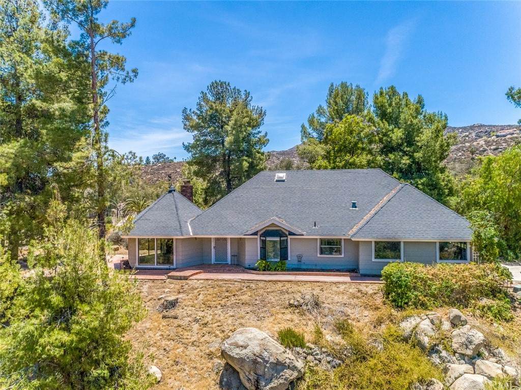 42355 Rockview Drive - Photo 1