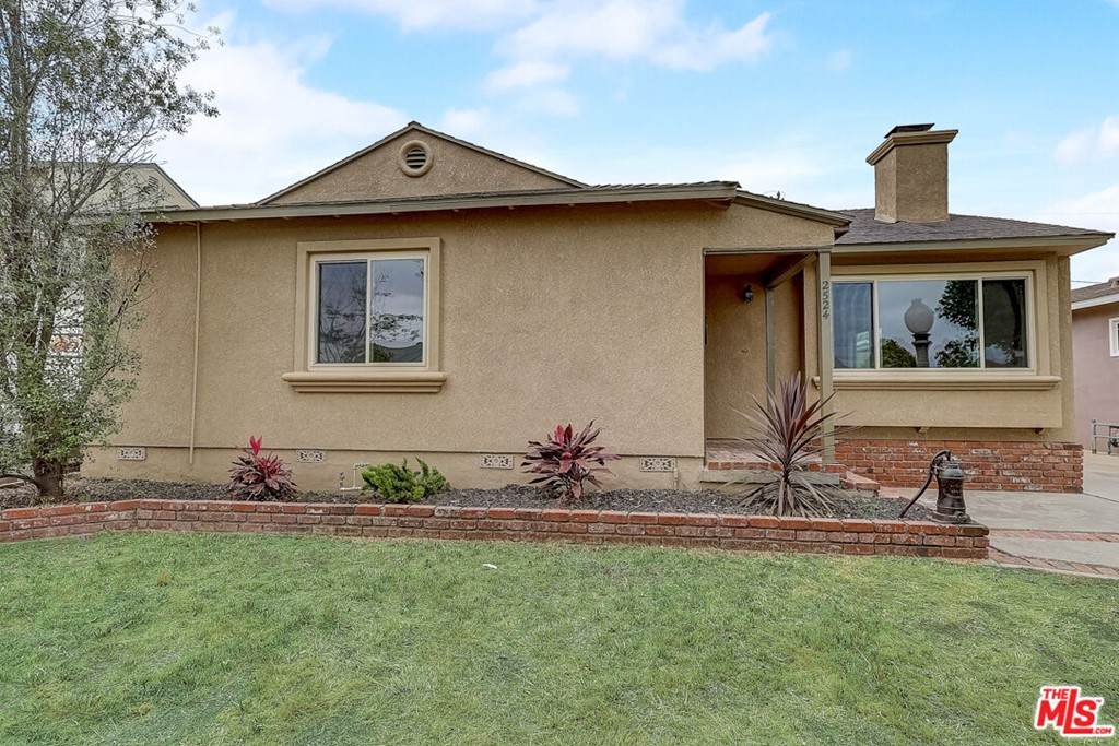 2524 Hardwick Street - Photo 1