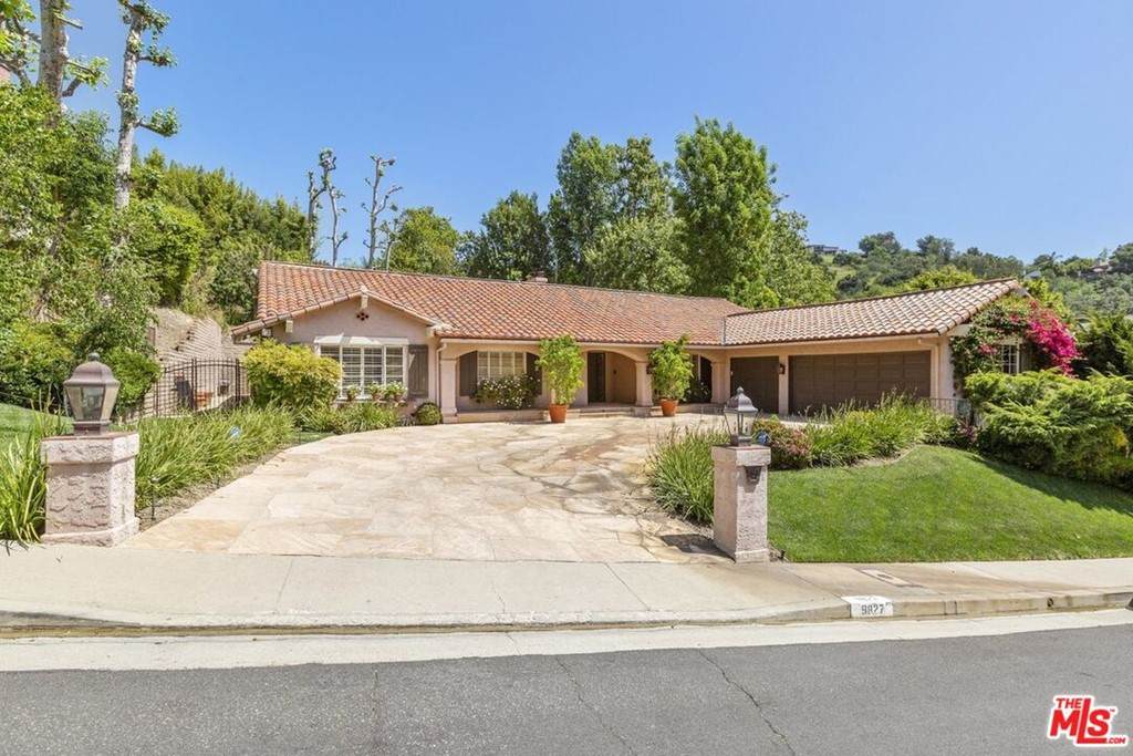 9827 Whitwell Drive - Photo 1