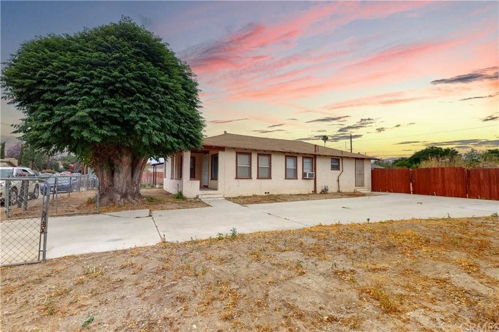 5313 Bell Avenue - Photo 1