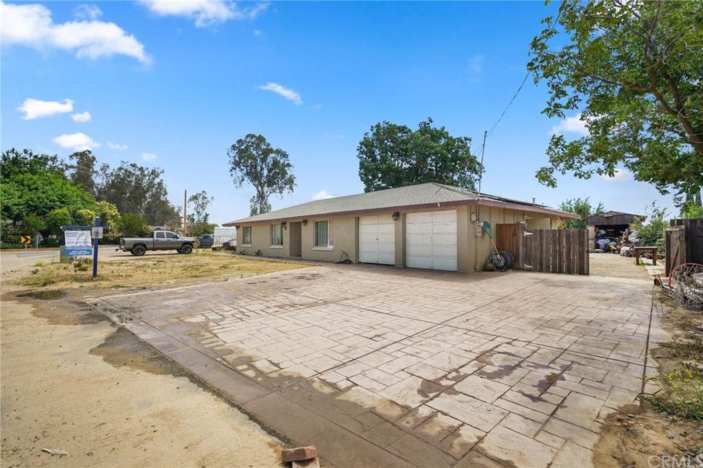 1710 Fruitland Avenue - Photo 1