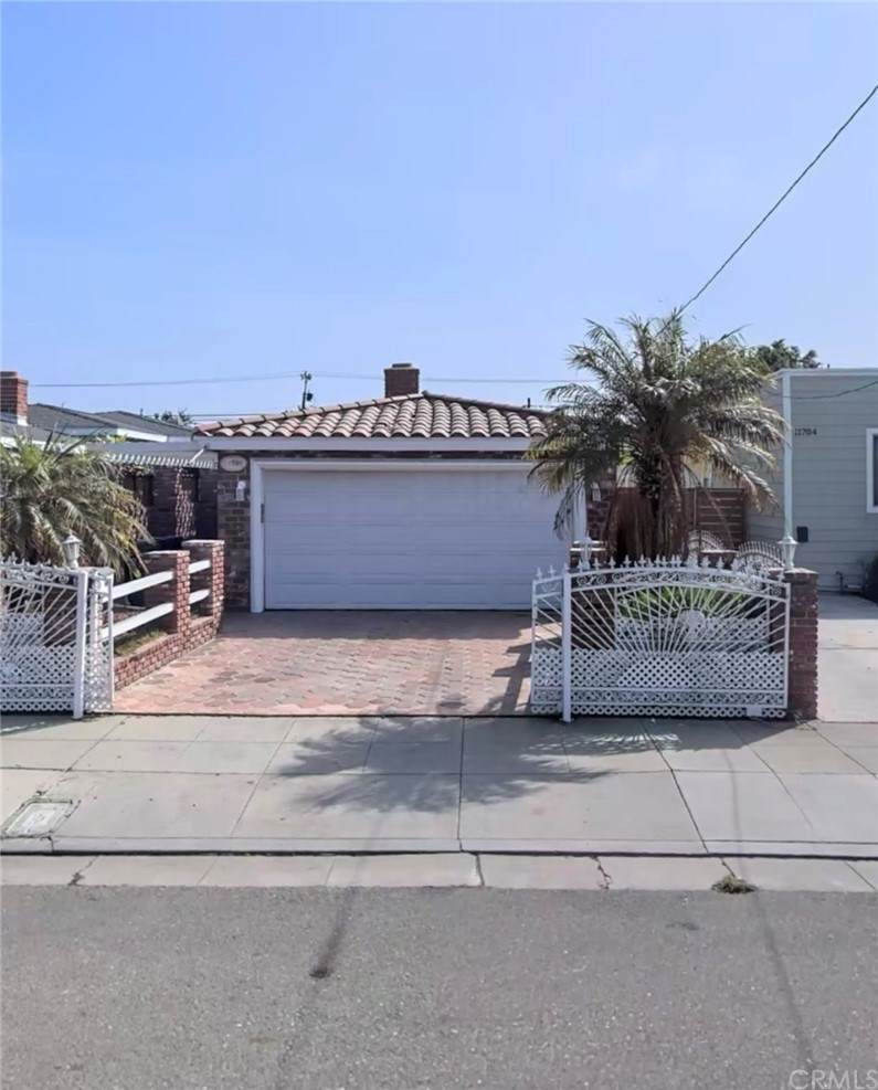 11700 Cedar Avenue - Photo 1