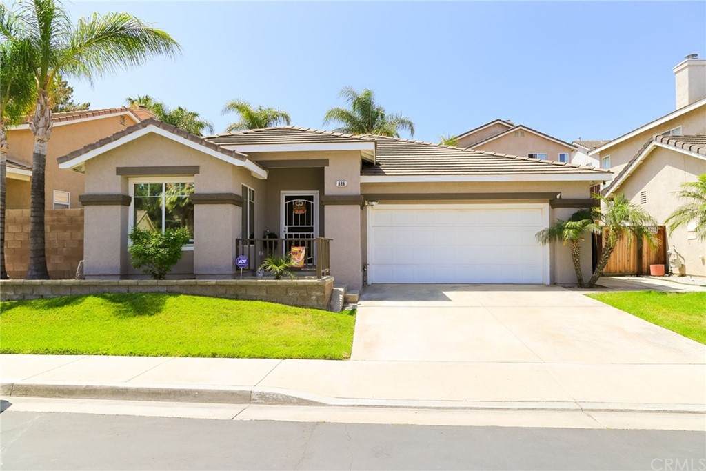 686 Viewtop Lane - Photo 1
