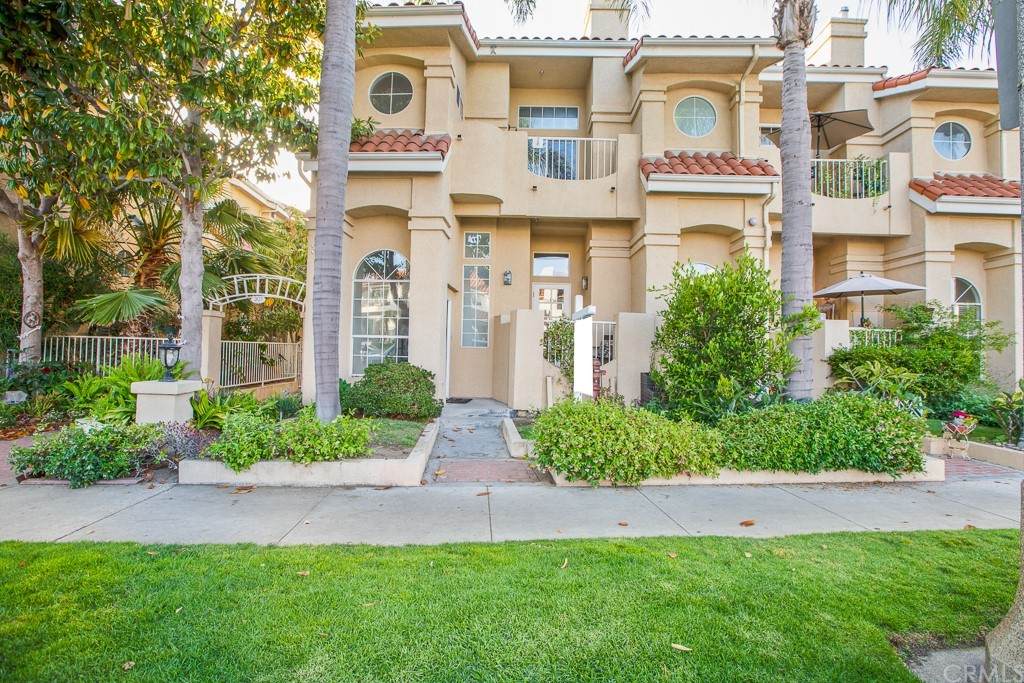315 Diamond Street - Photo 1