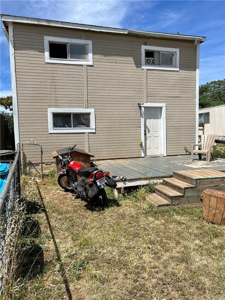 1625 Elgin Street - Photo 1