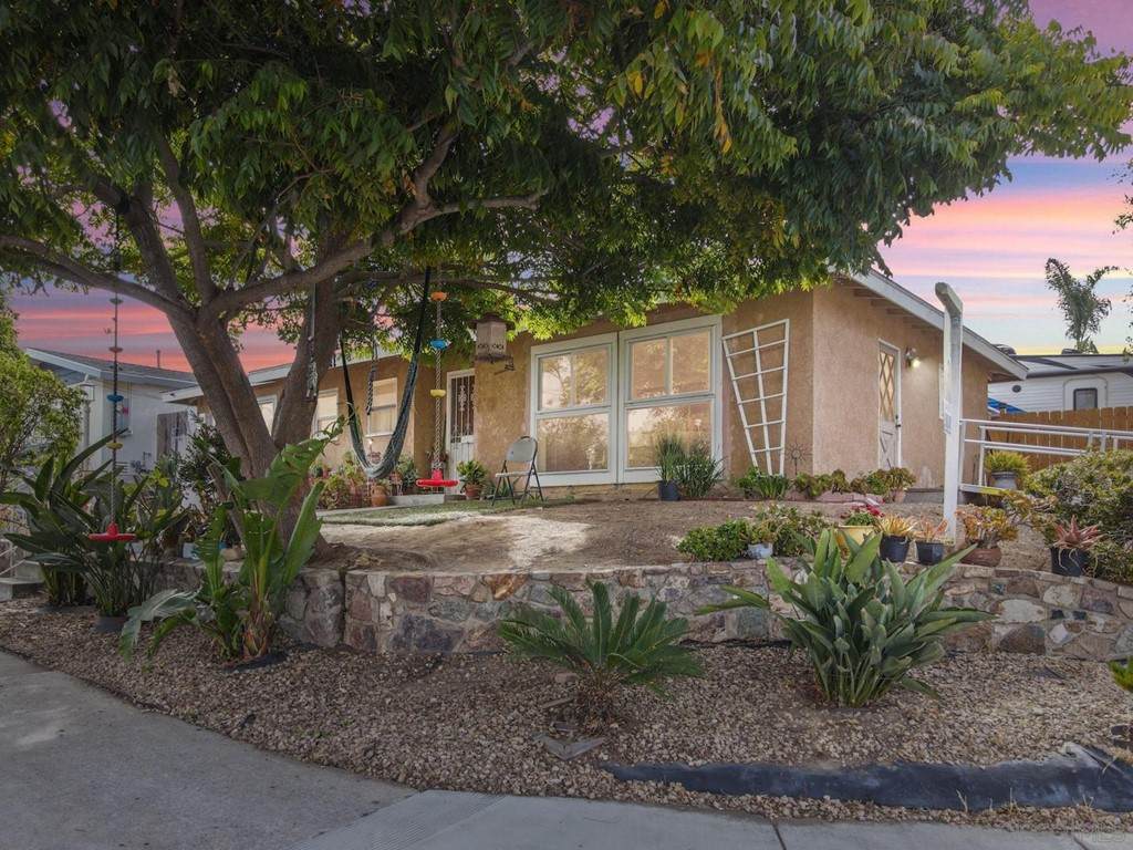 1707 Primera St - Photo 1