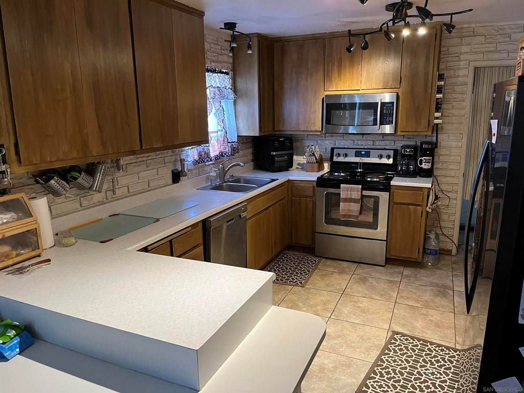 13853 Midland Road - Photo 1