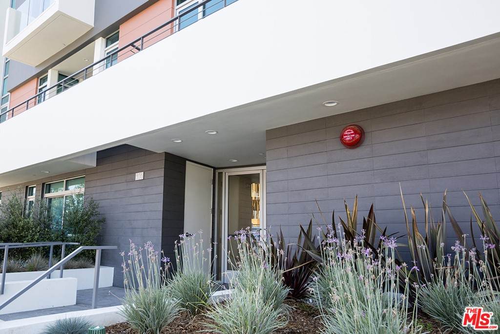 938 Orange Grove Avenue - Photo 1