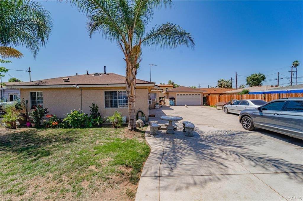 24535 Myers Avenue - Photo 1