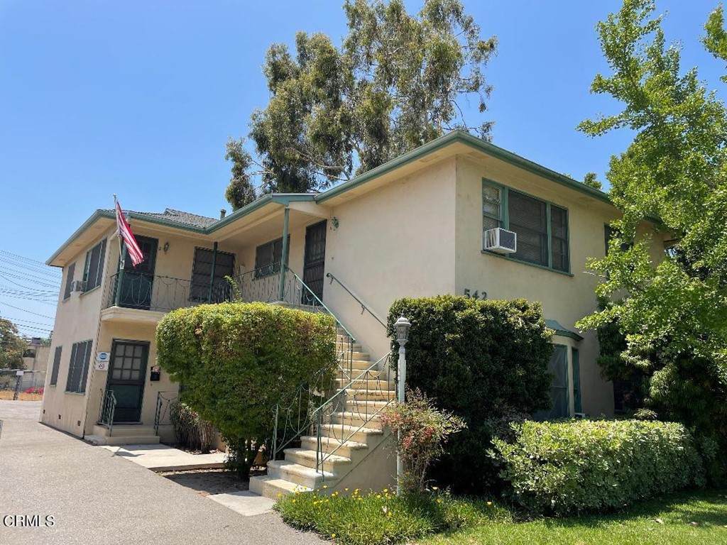 542 Glenoaks Boulevard - Photo 1