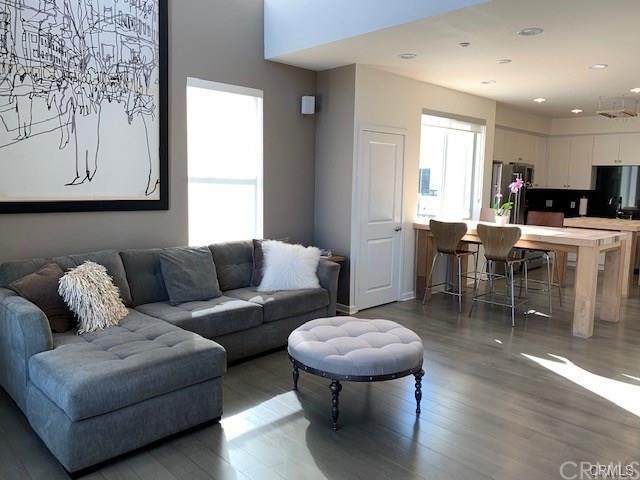 5550 Boardwalk - Photo 1