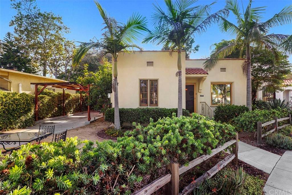 791 Orizaba Avenue - Photo 1