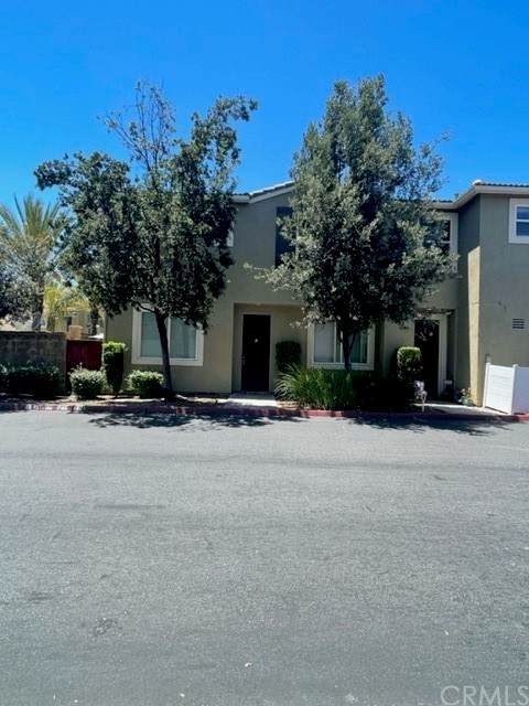 27581 Viridian Street - Photo 1