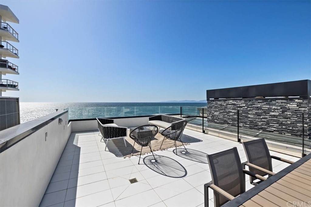 904 Esplanade - Photo 1