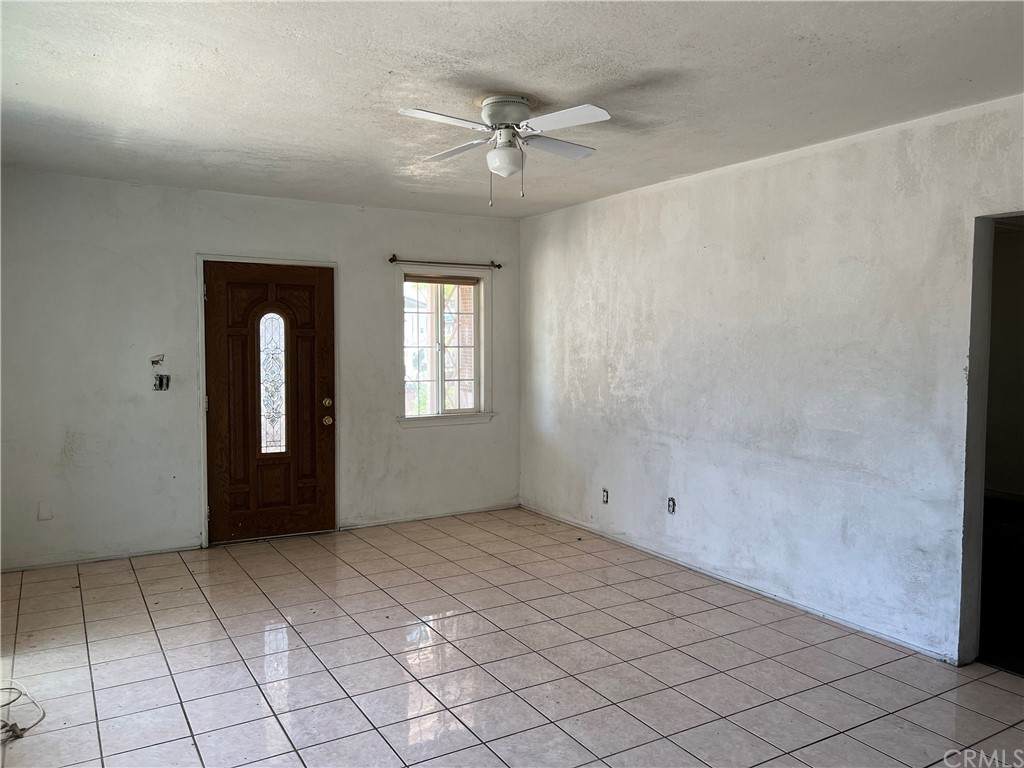 206 Acacia Street - Photo 1