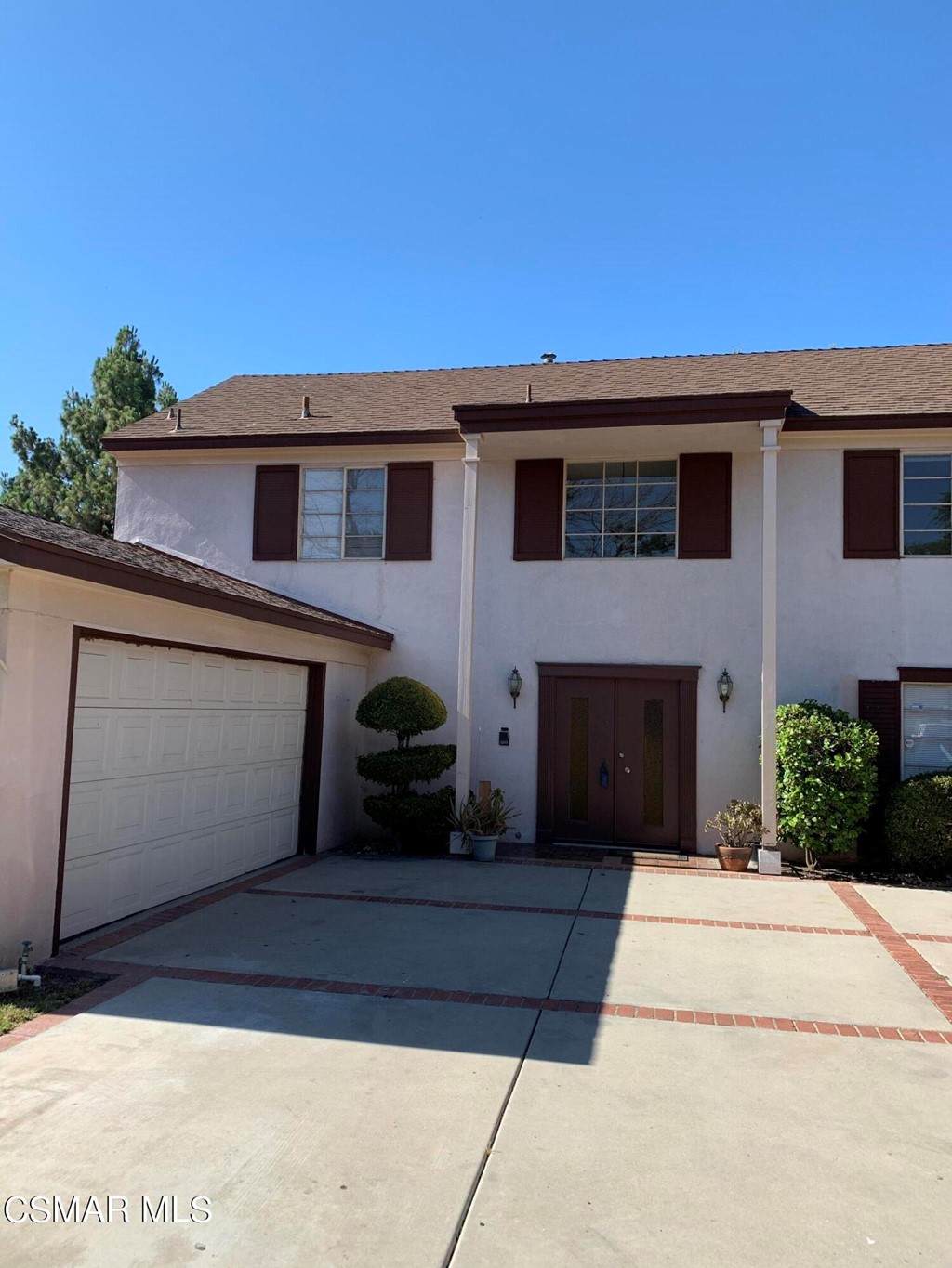 22256 Wyandotte Street - Photo 1