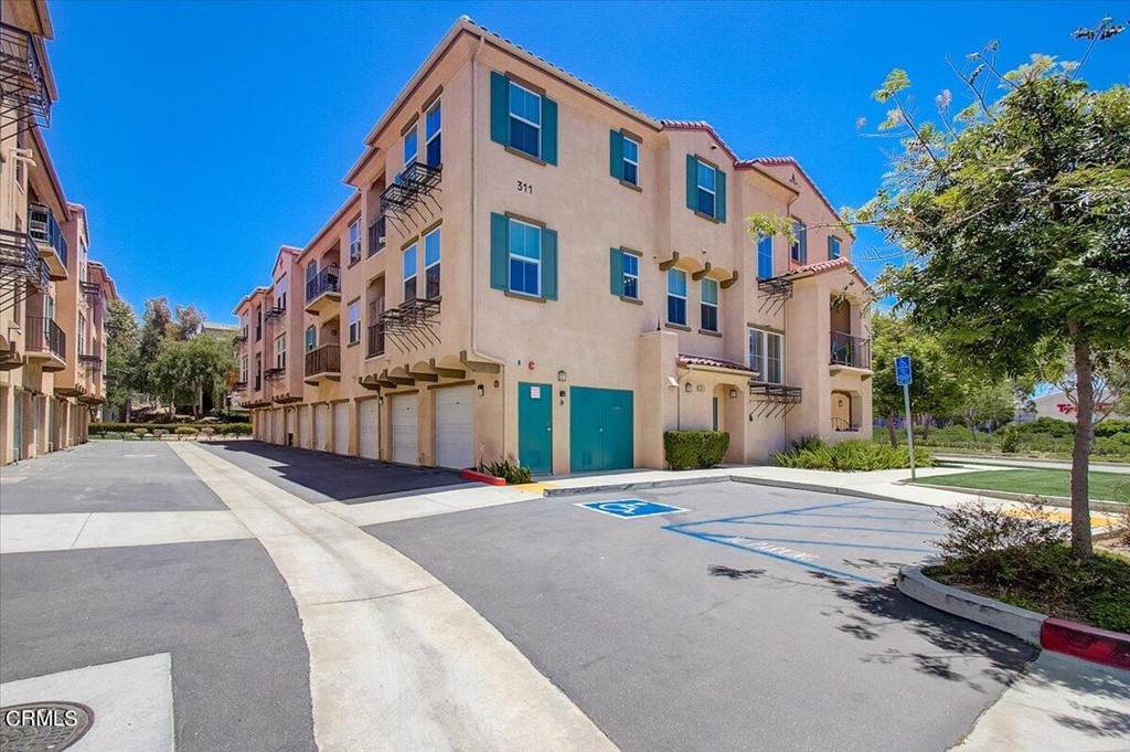311 Riverpark Boulevard - Photo 1